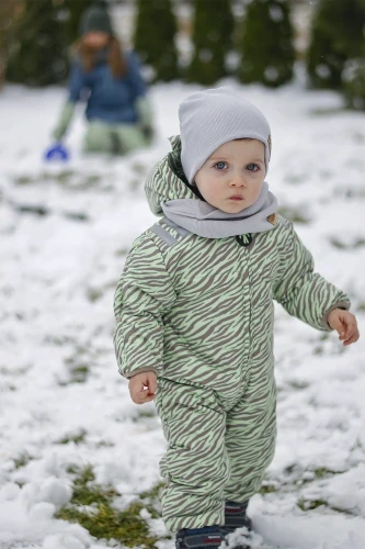 kombinezon-zimowy-dla-niemowlaka.webp