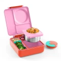 lunchbox-z-termosem-omiebox-pink-berry-omie-02.webp